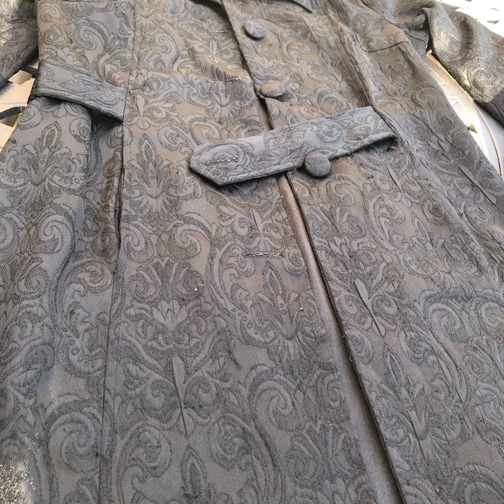 *SOLD* Medieval Style Vintage Coat - Picture 4 of 5